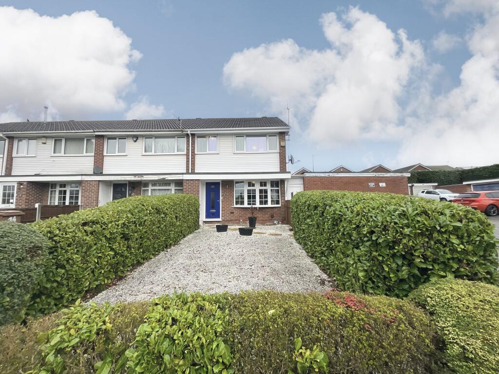 Main image of property: Warrener Grove, Nottingham, NG5