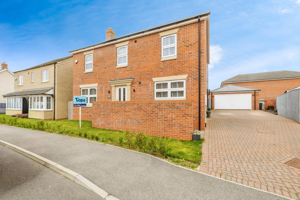 4 bedroom detached house