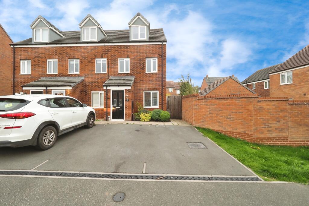 3 bedroom end of terrace house