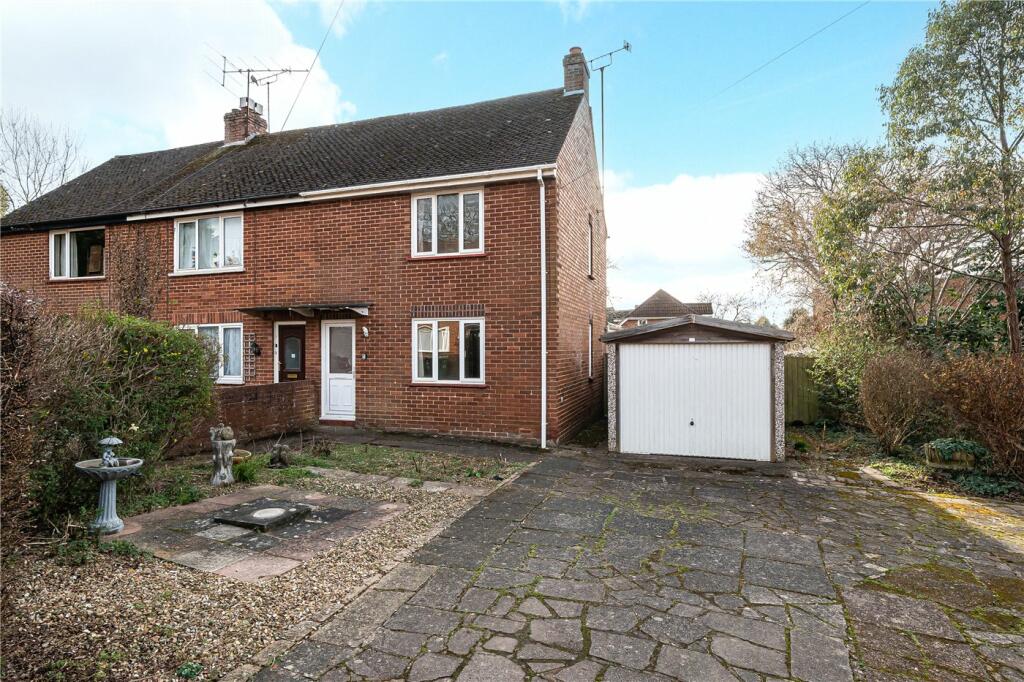 3 bedroom semidetached house for sale in Latimer Road, Exeter, Devon, EX4