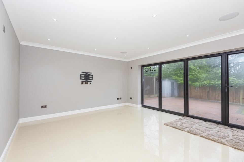6 bedroom detached house for sale in Easedale Road, Heaton, Bolton, BL1