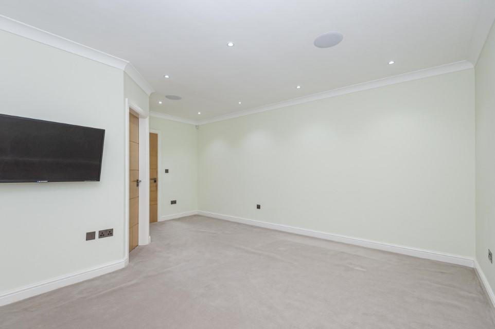 6 bedroom detached house for sale in Easedale Road, Heaton, Bolton, BL1