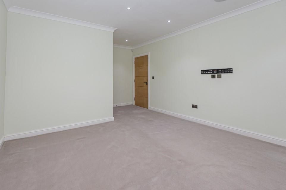 6 bedroom detached house for sale in Easedale Road, Heaton, Bolton, BL1