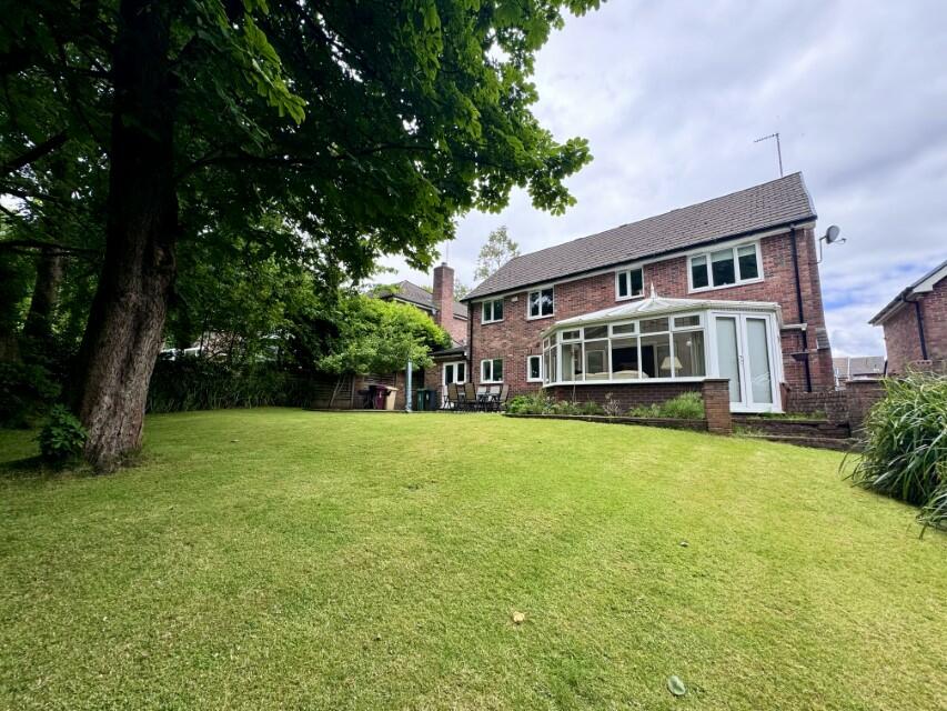 Additional property image - 9 Ravens Holme, Heaton, Bolton