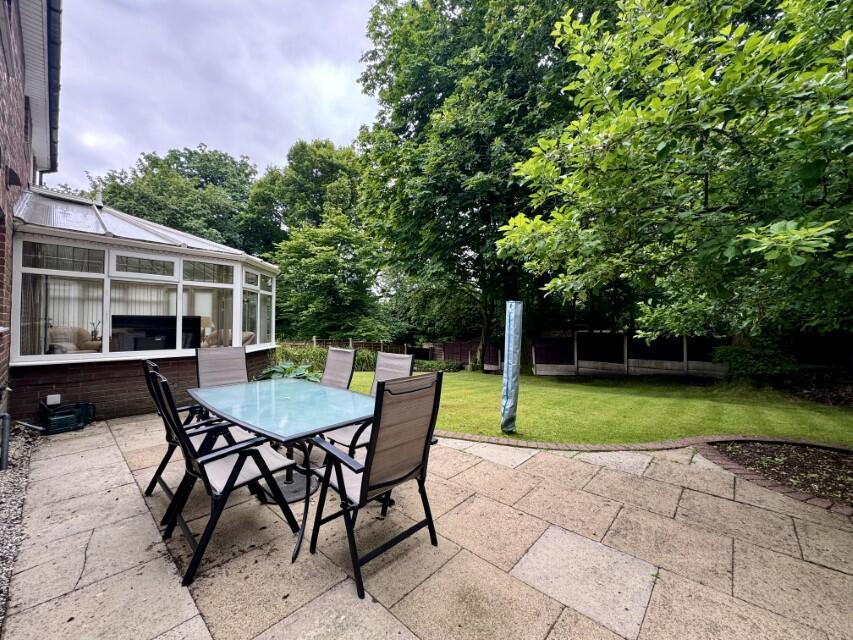 Additional property image - 9 Ravens Holme, Heaton, Bolton
