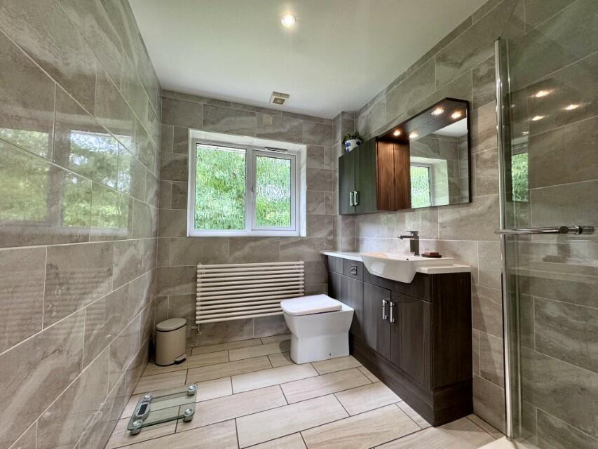 Additional property image - 9 Ravens Holme, Heaton, Bolton