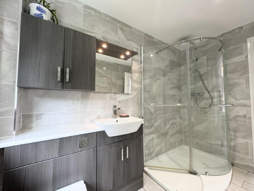 Additional property image - 9 Ravens Holme, Heaton, Bolton