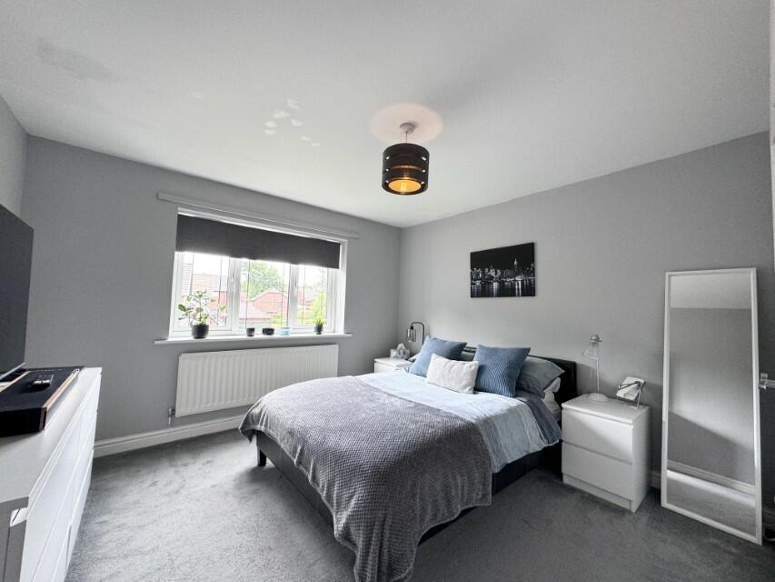 Additional property image - 9 Ravens Holme, Heaton, Bolton
