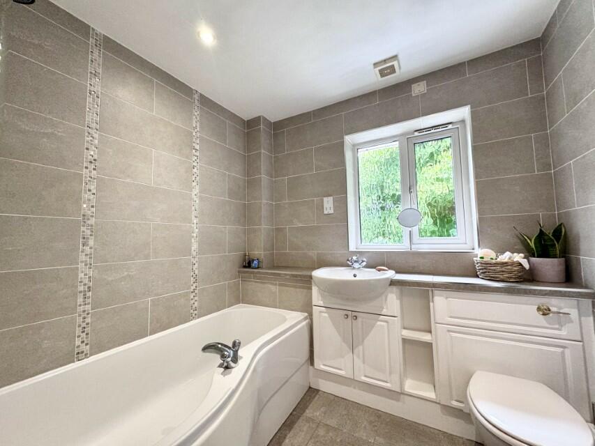 Additional property image - 9 Ravens Holme, Heaton, Bolton
