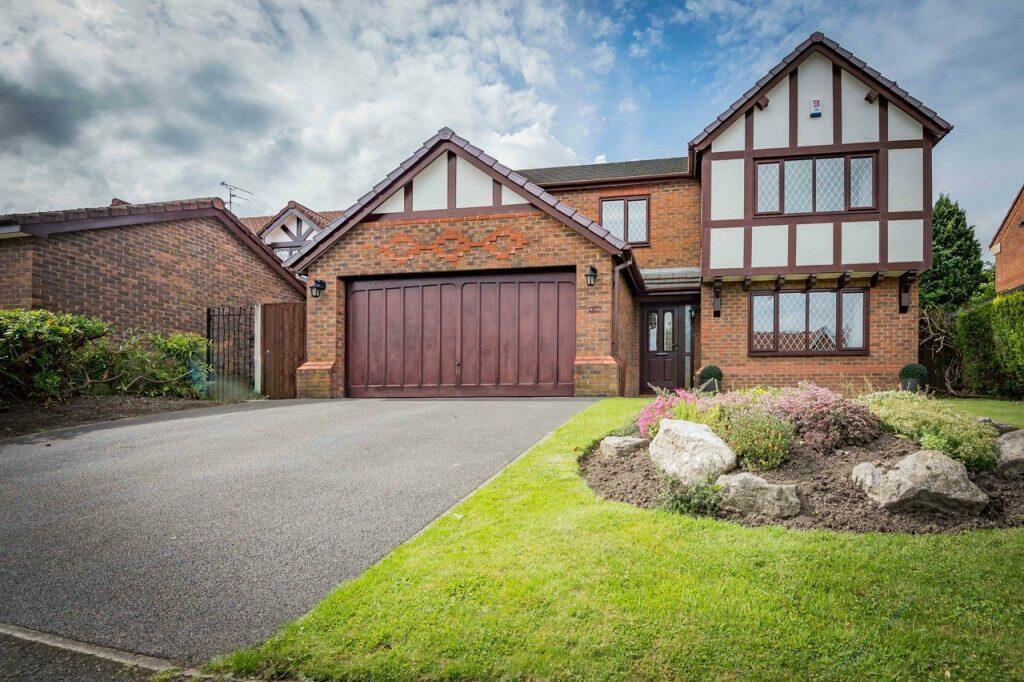 4 bedroom detached house for sale in 88 Waterslea Drive, Bolton, BL1 ...