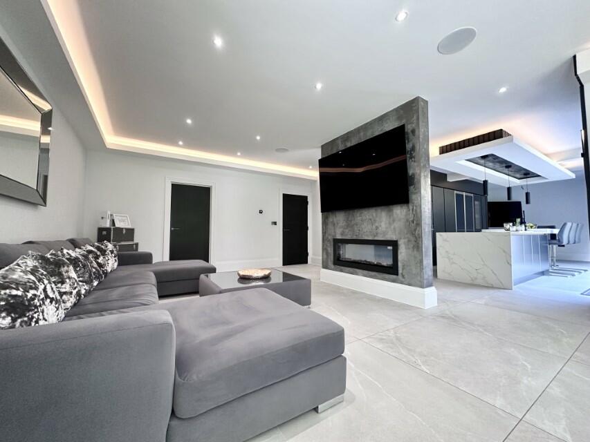 Additional property image - Heaton Mount, Heaton, Bolton BL1 5GU