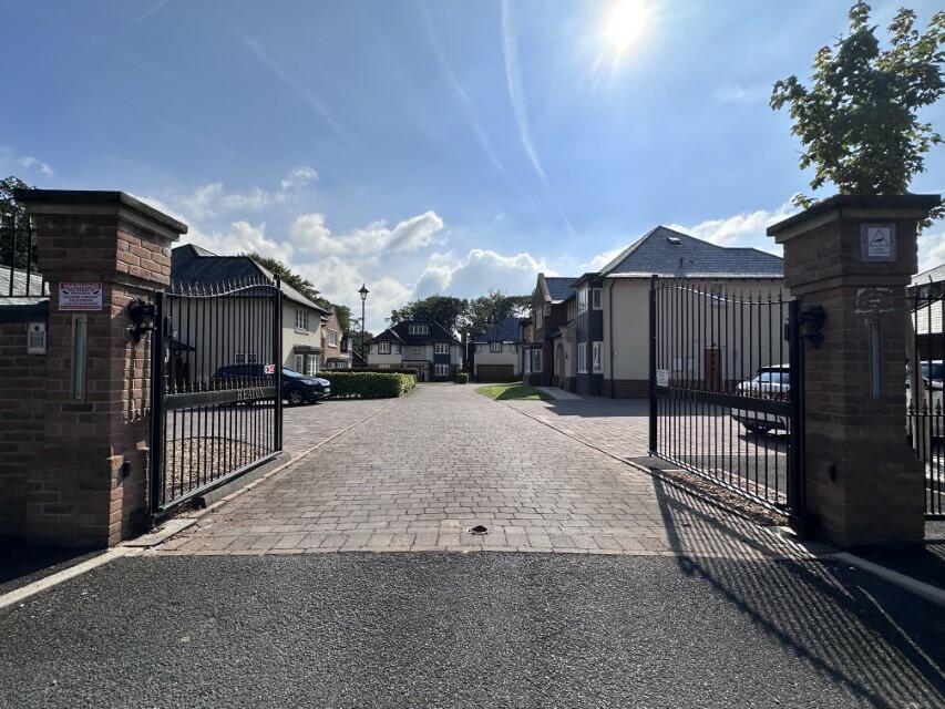 Additional property image - Heaton Mount, Heaton, Bolton BL1 5GU