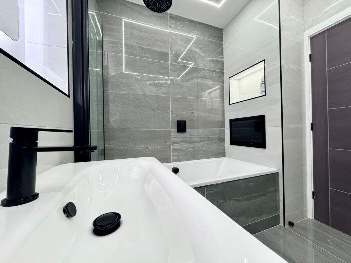 Additional property image - 49 Merryfield Grange, Bolton, BL1 5GS