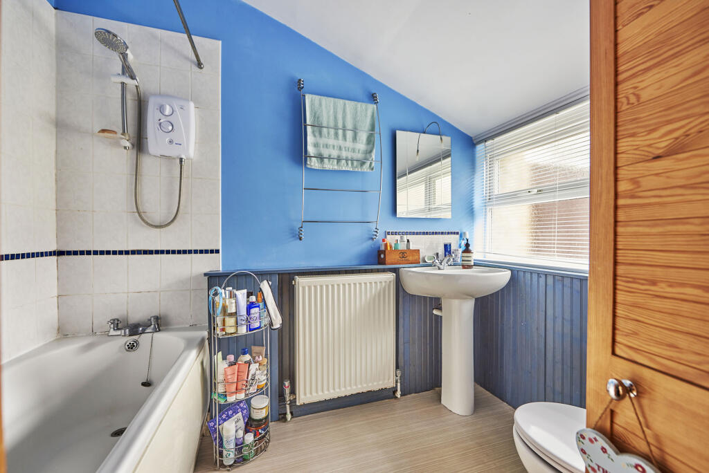 Additional property image - Cowper Road, Harpenden, Hertfordshire, AL5