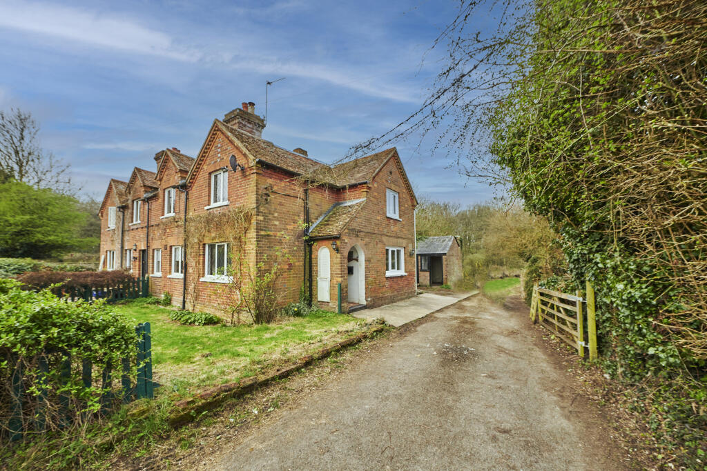 Main image of property: Diamond End, Luton, Hertfordshire, LU2