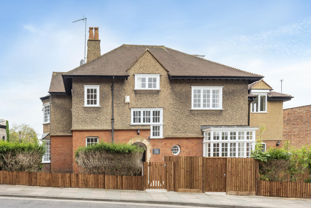 1 bedroom apartment for rent in Flat 1 Upton Lodge, 1 Upton Avenue, St