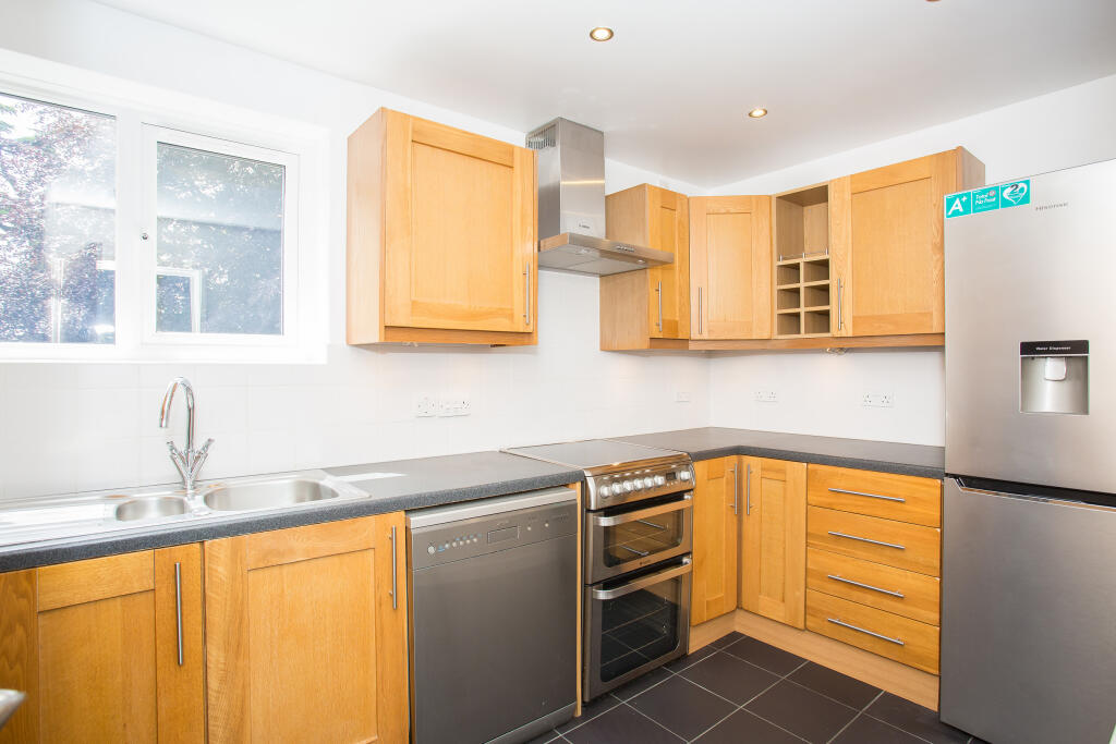 Additional property image - Murton Court, Hillside Road, St Albans, Hertfordshire, AL1