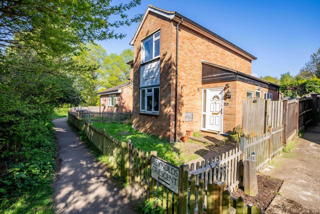 Main image of property: Reynolds Crescent, Sandridge, St. Albans, Hertfordshire, AL4