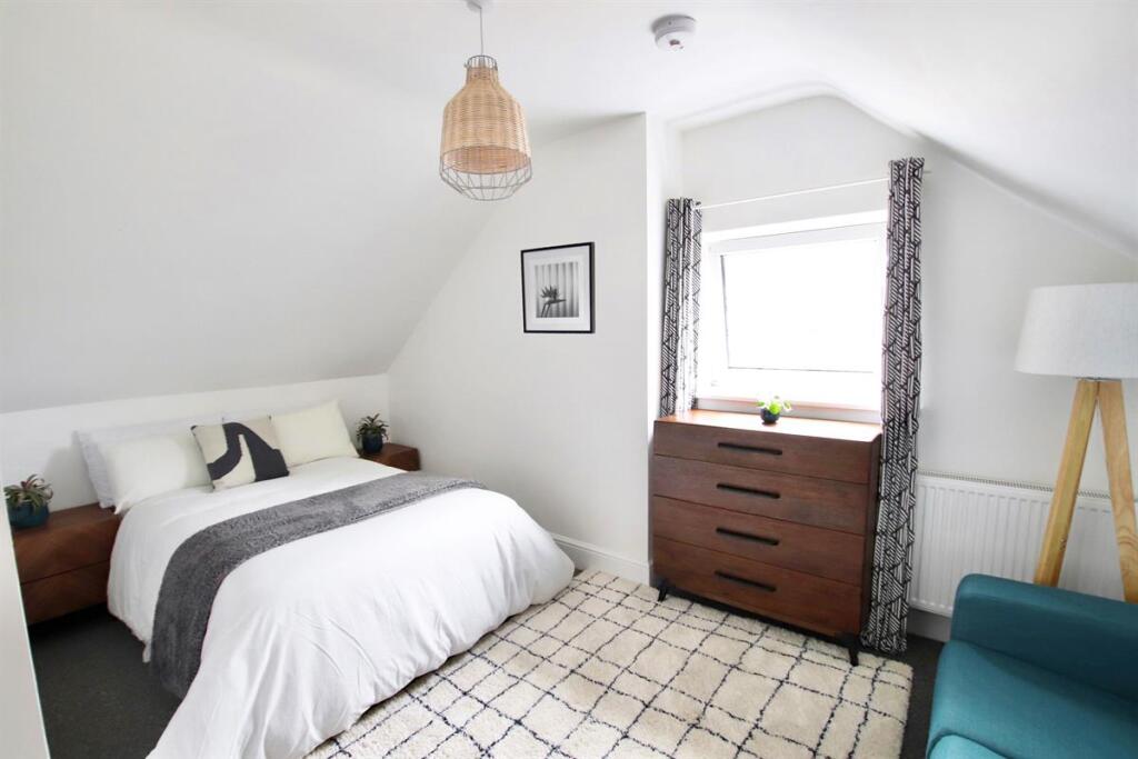 Main image of property:  Spacious Modern Room | En-suite | All Bills Included | Available 1st August 2025
