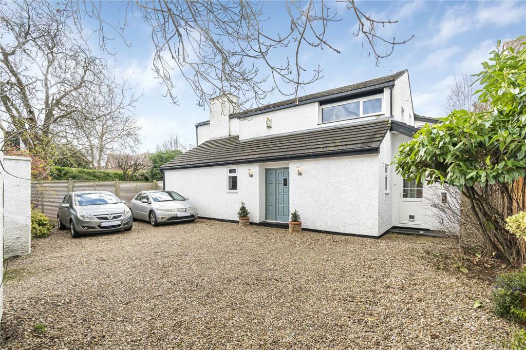 4 bedroom detached house for sale in Banbury Road, North Oxford, OX2