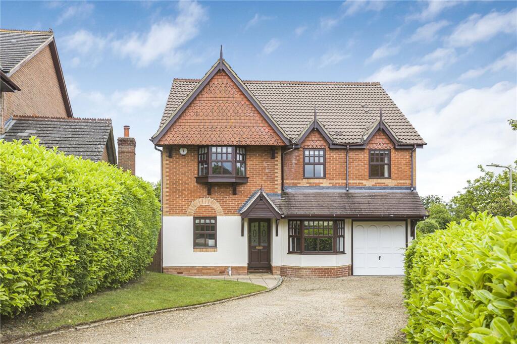 Main image of property: Barn Close, Cumnor Hill, OX2