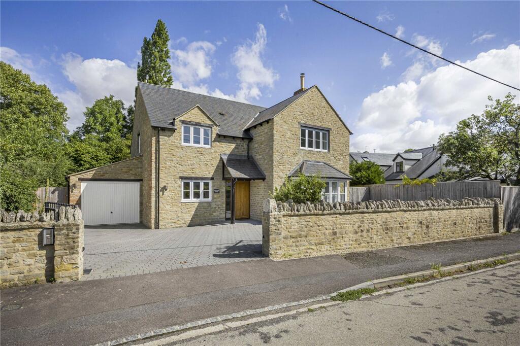 Main image of property: Park Close, Kirtlington, OX5