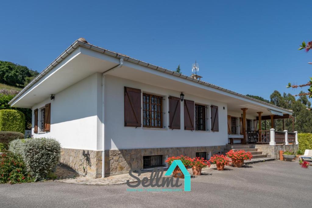 6 bedroom villa for sale in Asturias, Oviedo, Oviedo, Spain