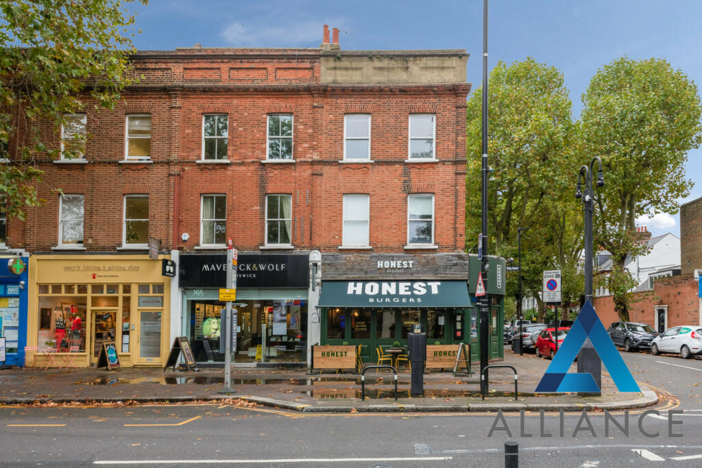 2 bedroom flat for rent in Chiswick High Road, London, W4