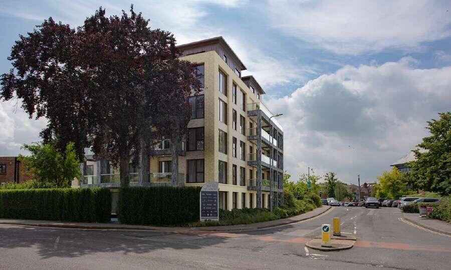 Main image of property: 9 Pembroke Road, Sevenoaks