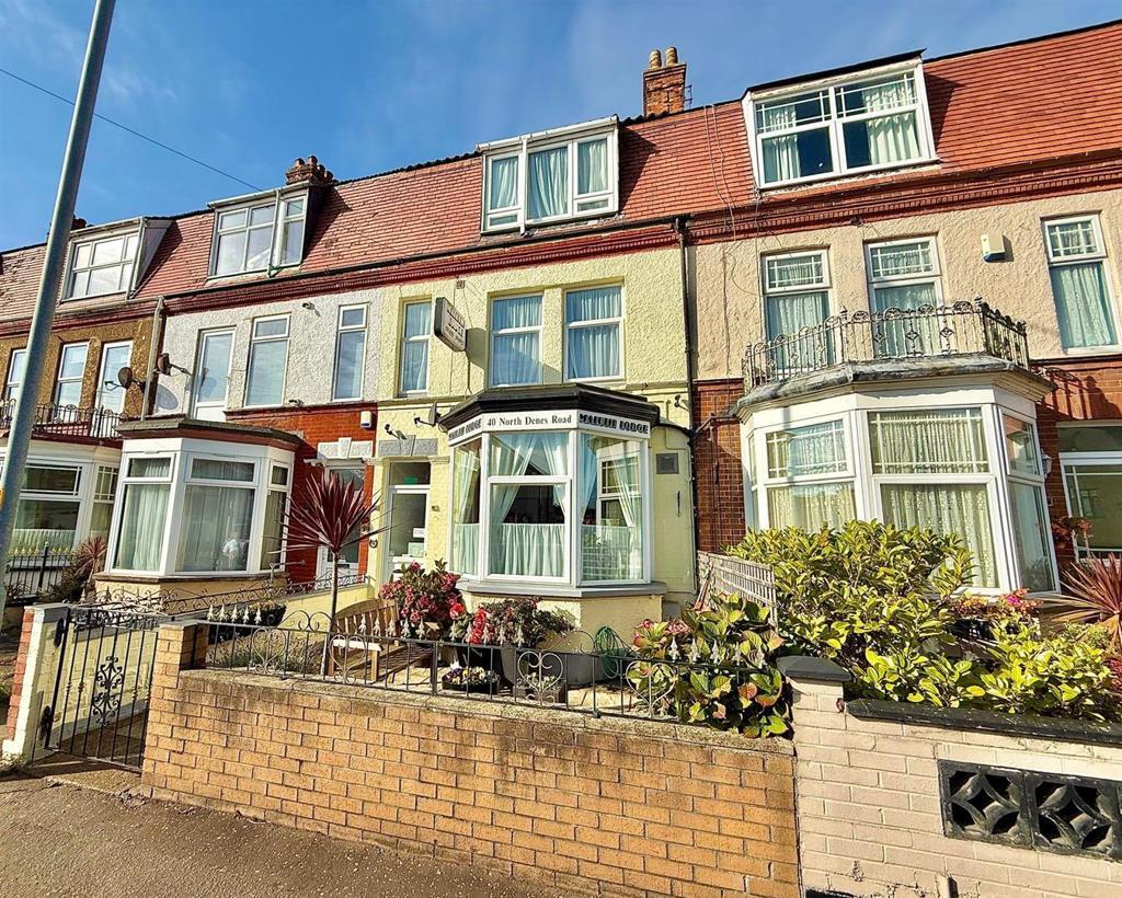 Main image of property: 40 North Denes Road, Great Yarmouth, Norfolk, NR30 4LU