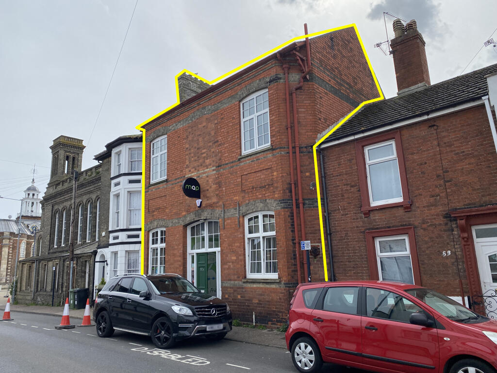 Main image of property: 52A Deneside, Great Yarmouth, Norfolk, NR30 2HL