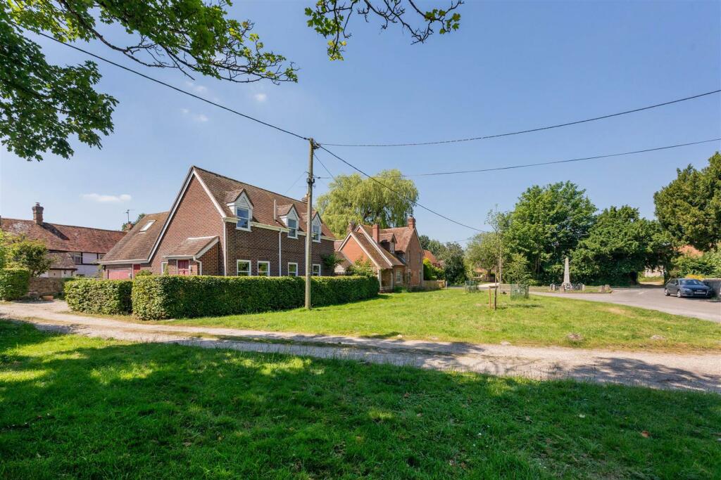 Main image of property: The Green South, Warborough