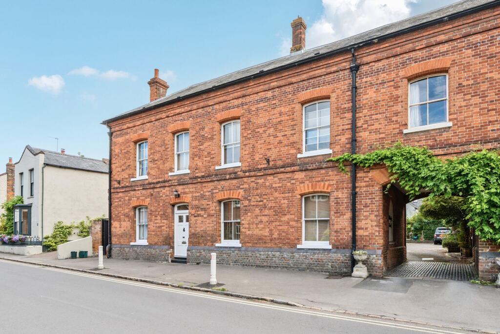 Main image of property: Couching Street, Watlington, OX49