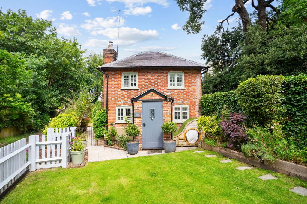 Main image of property: Church Lane, Lewknor, OX49