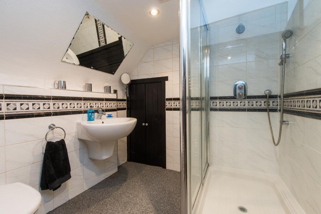 3 bedroom detached house for sale in The Thatch, Crowle Green, Crowle