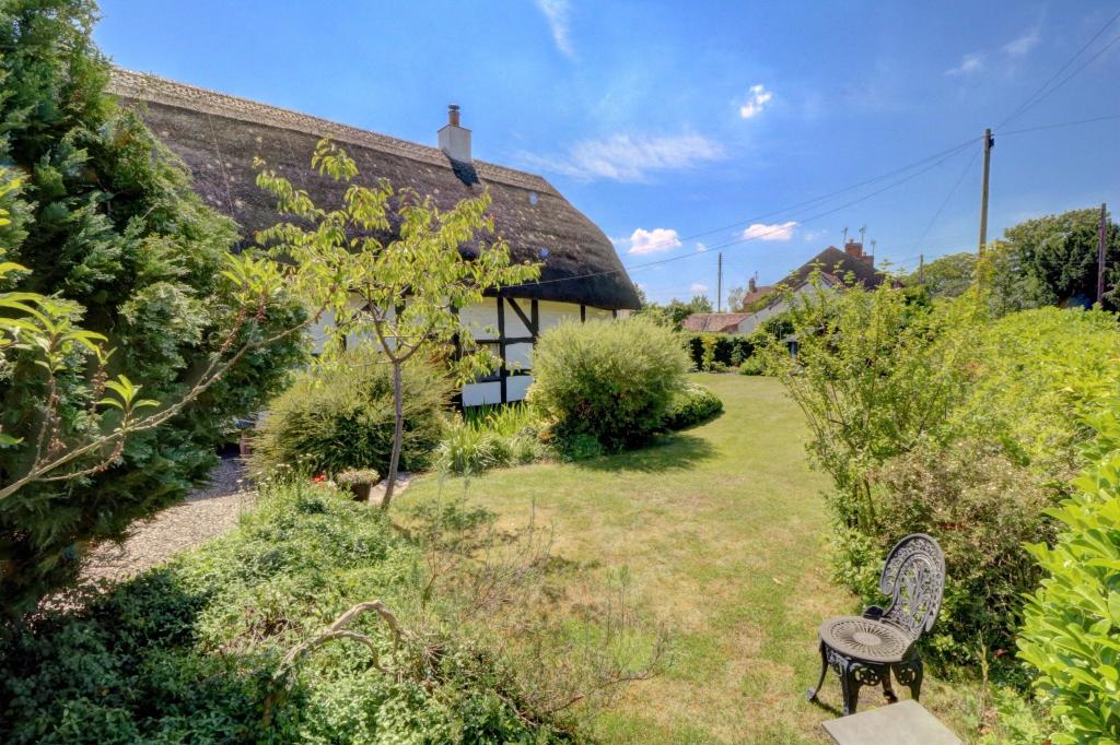 3 bedroom detached house for sale in The Thatch, Crowle Green, Crowle