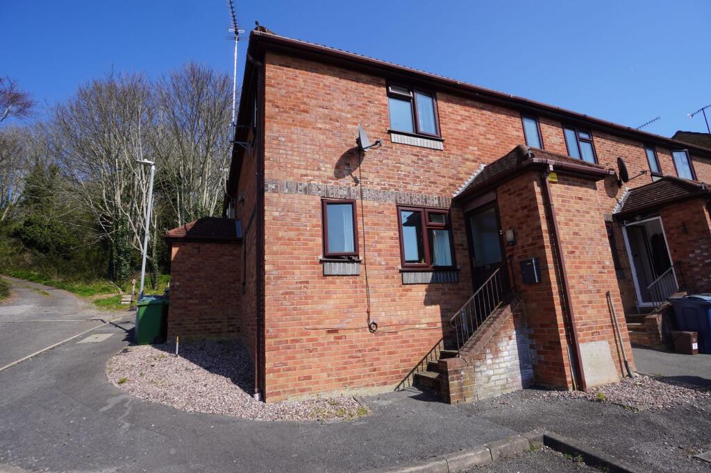 Main image of property: Cairnside, High Wycombe, HP13
