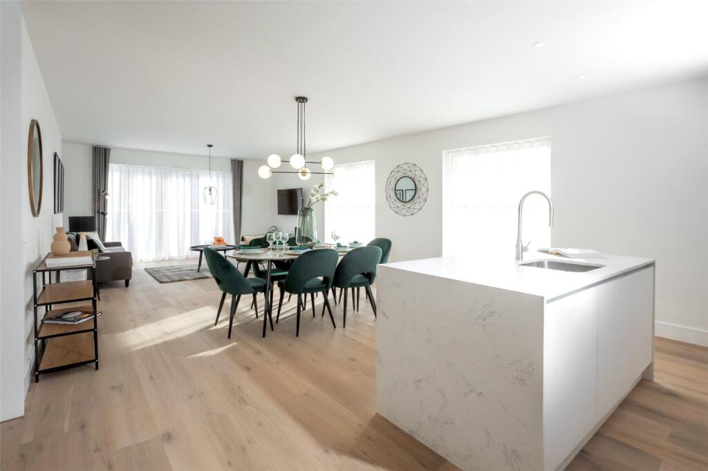 Main image of property: Whetstone Square, 1060-1072 High Road, Whetstone, London, N20