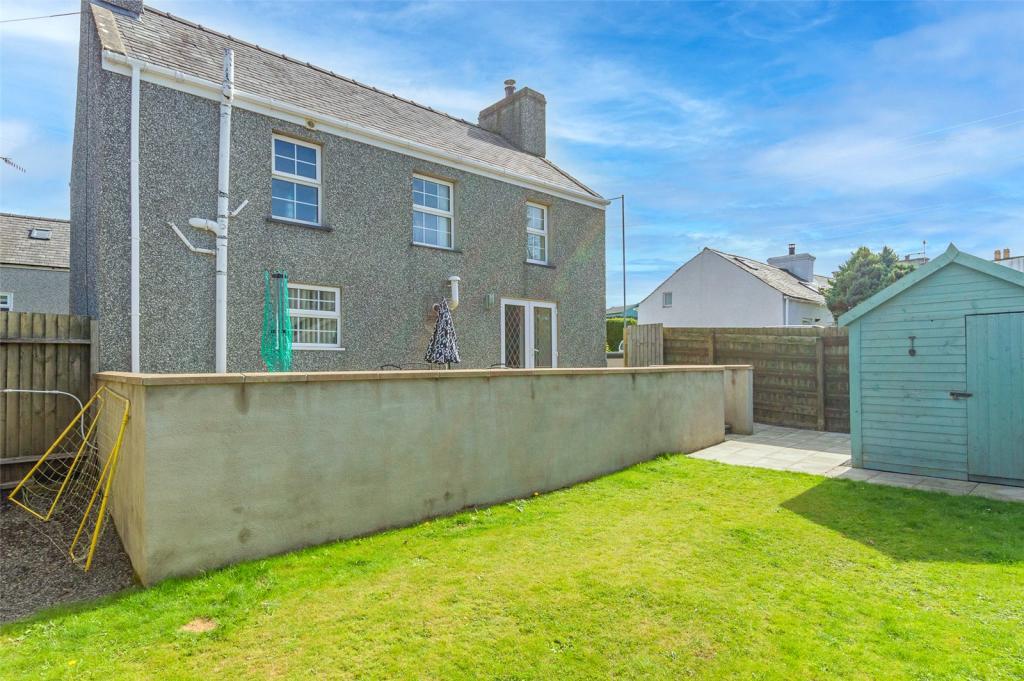 3 bedroom detached house for sale in Penysarn, Isle of Anglesey, LL69