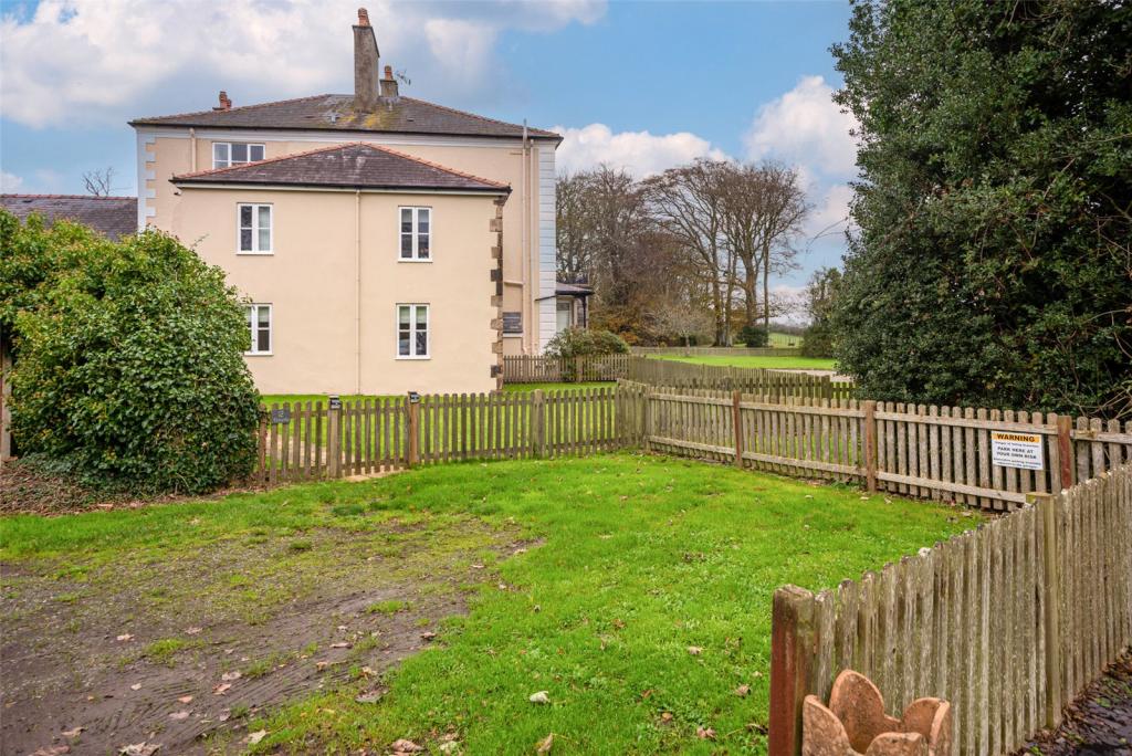 2 bedroom apartment for sale in Llangefni, Isle of Anglesey, LL77