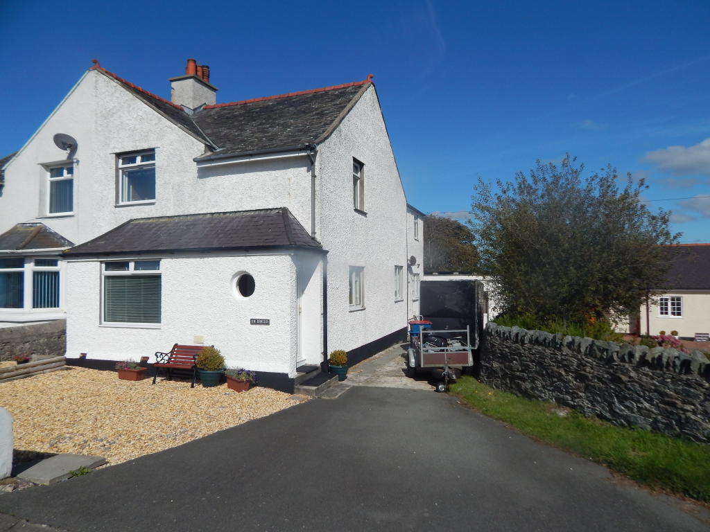 3 bedroom semidetached house for sale in Caergeiliog, Holyhead