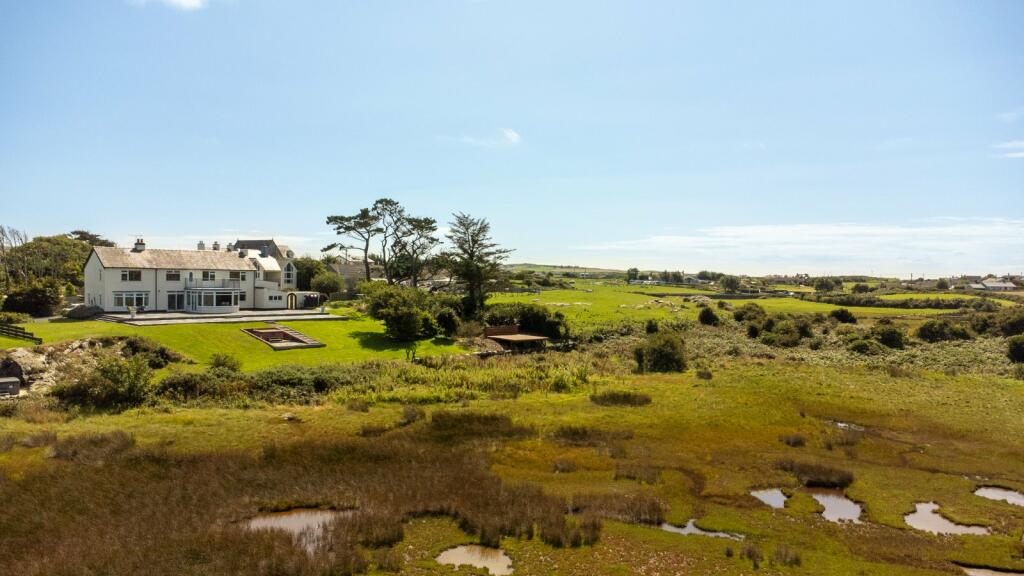 4 bedroom detached house for sale in Four Mile Bridge, Holyhead, Isle