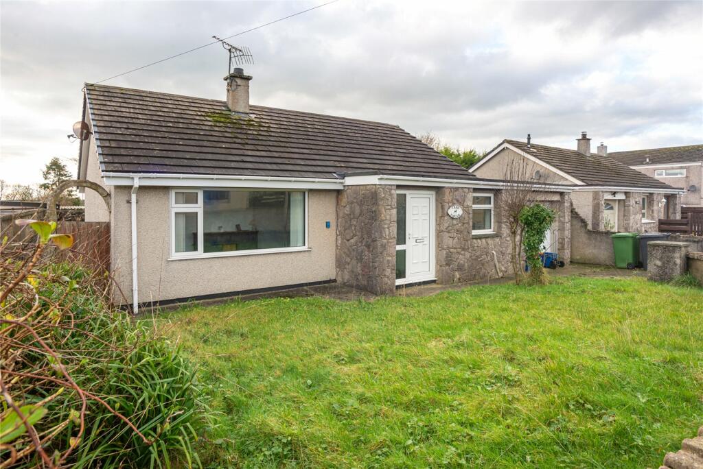 3 bedroom bungalow for sale in Lon Newydd, Rhosybol, Amlwch, Isle of