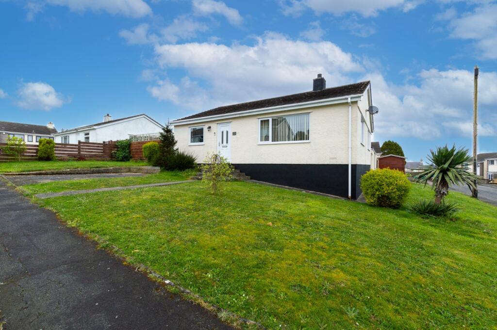 3 bedroom bungalow for sale in Glorian Estate, Amlwch, Isle of Anglesey