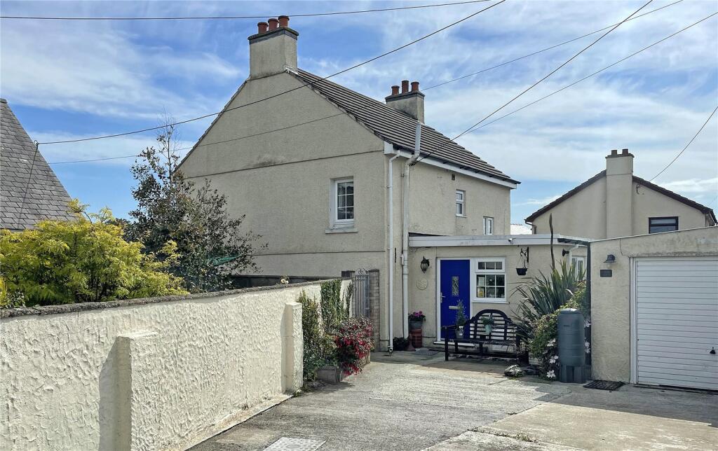 3 bedroom detached house for sale in Brickpool, Amlwch, Isle of