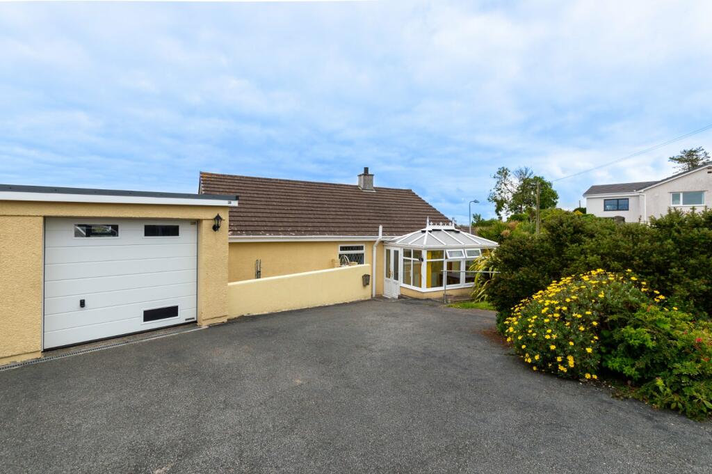 2 bedroom bungalow for sale in Minffordd Estate, Benllech, TynyGongl