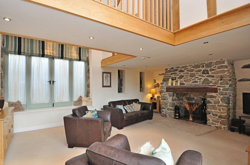 3 bedroom semidetached house for sale in Waunfawr, Caernarfon, LL55