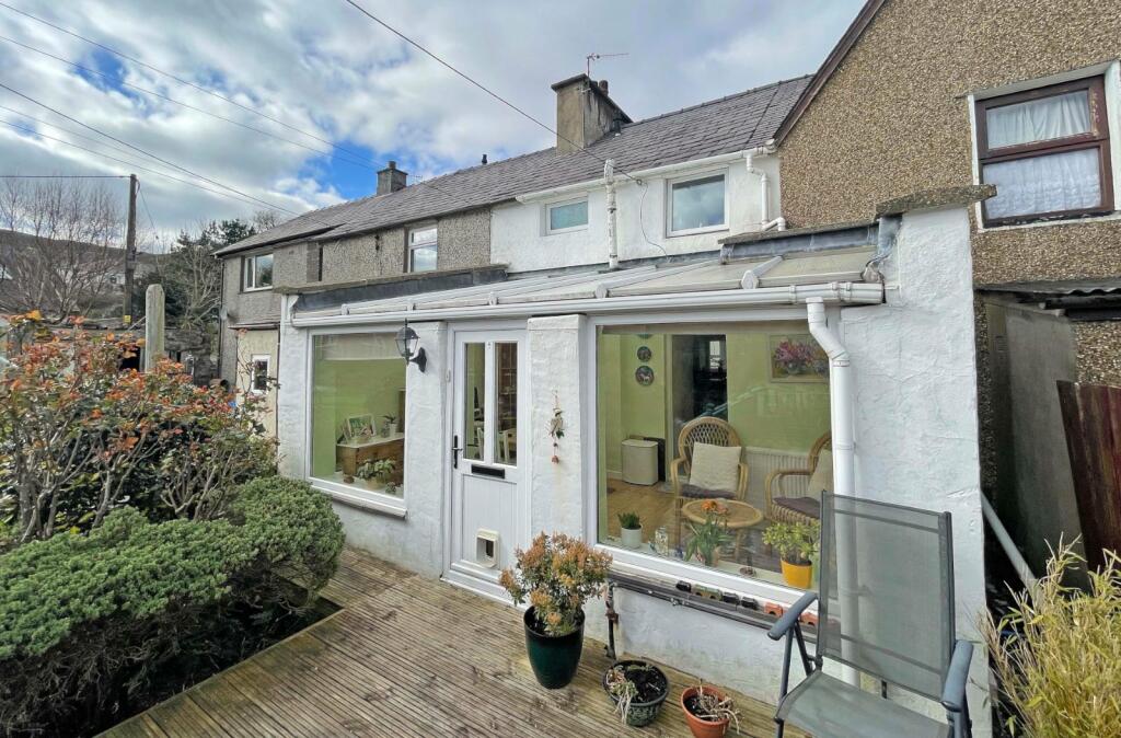 2 bedroom terraced house for sale in Fron Goch, Llanberis, Caernarfon, LL55