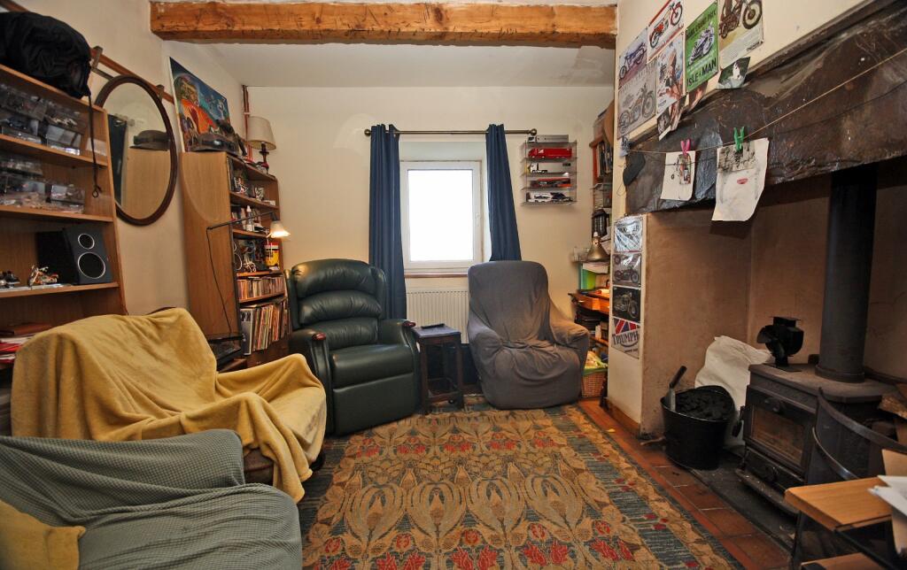 5 bedroom detached house for sale in Upper Llandwrog, Caernarfon