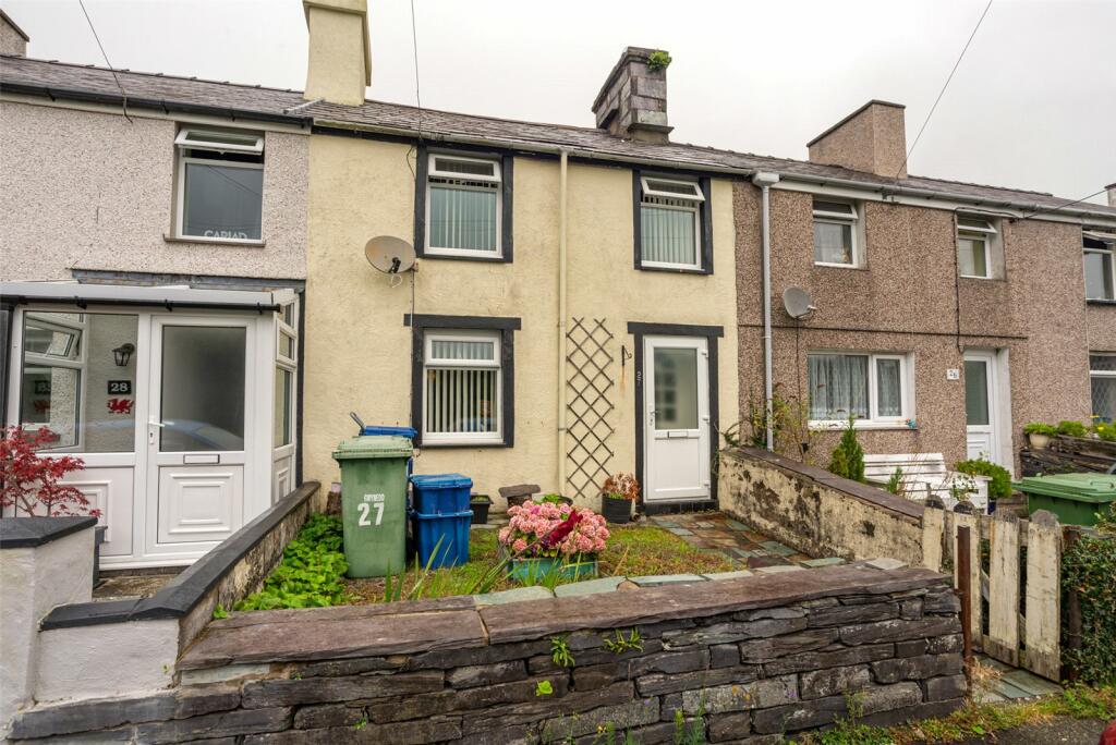 2 bedroom terraced house for sale in Station Road, Talysarn, Caernarfon